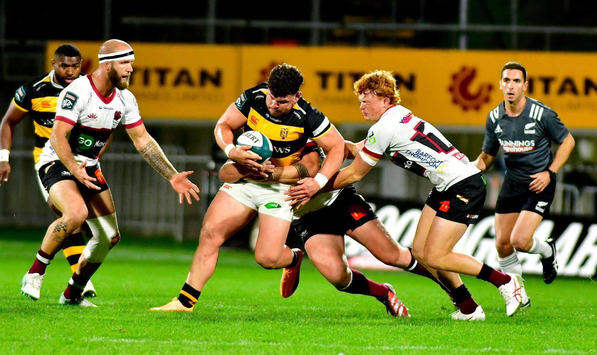 Rugby: Taranaki hooker scores four in tight win