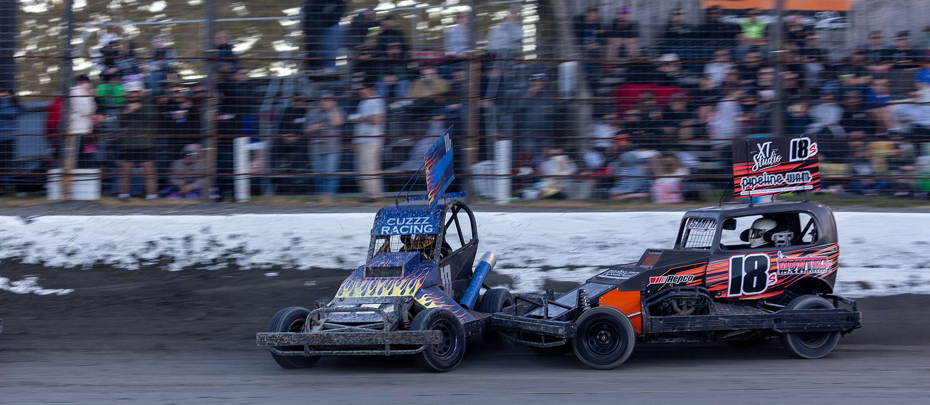 Speedway: Big crowd and fireworks in Stratford