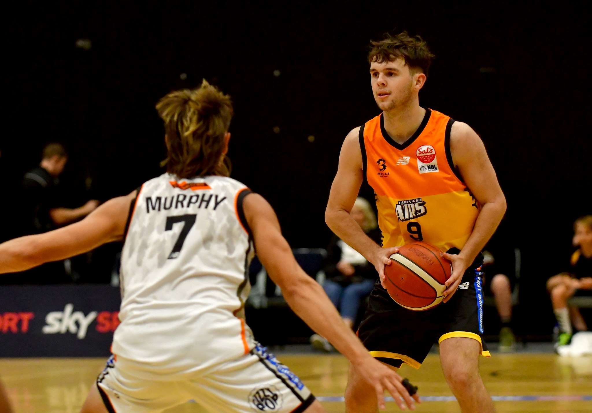 Basketball: Heavy loss for Airs on the road